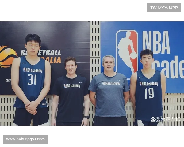 NBA中锋时代的荣耀与挑战 如何重塑内线霸主地位